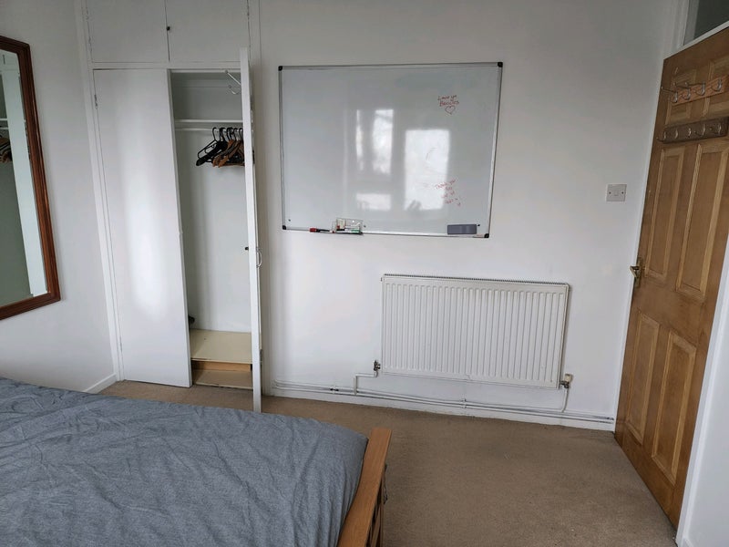 Room Hilgrove Road in Greater London