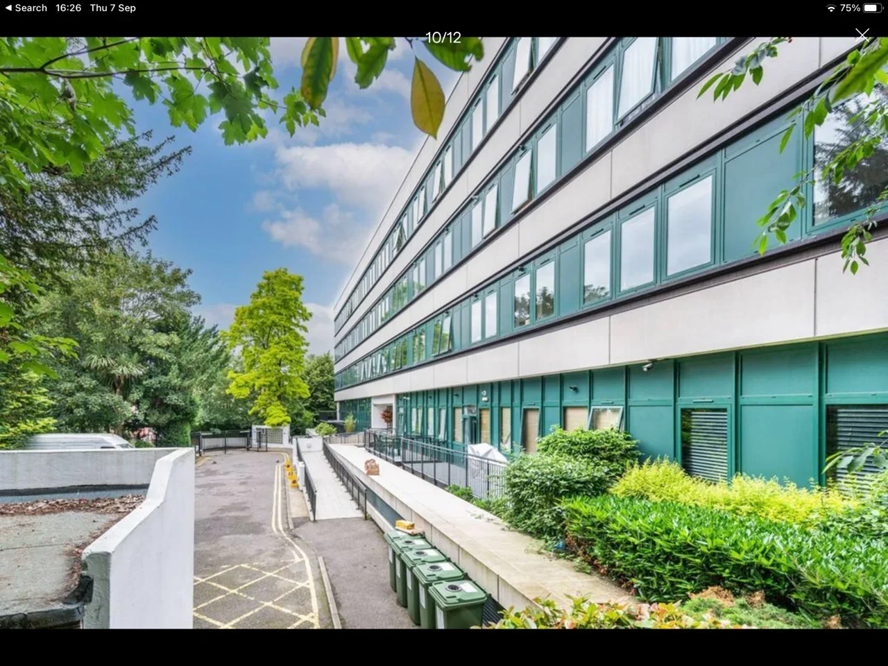 Flat Brunswick Road in Greater London