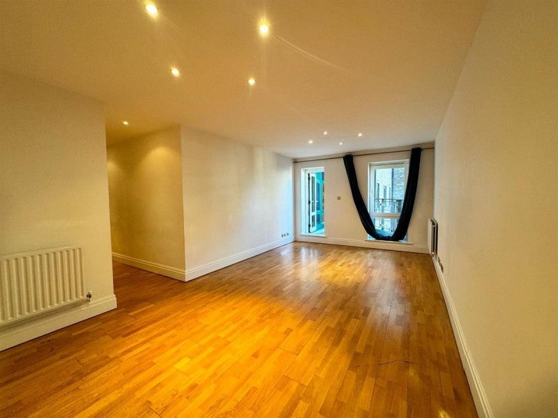 Flat Beckford Close in Greater London