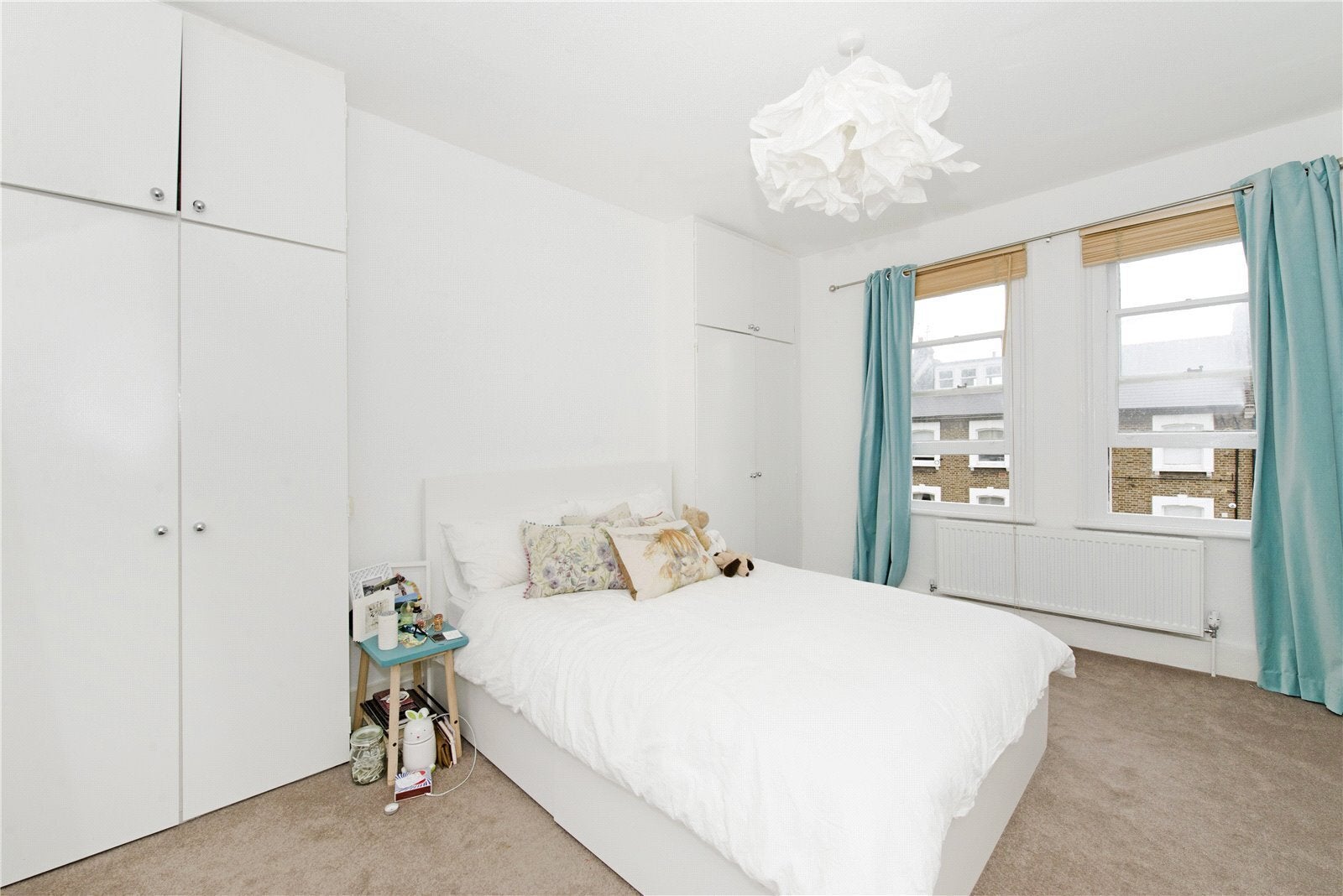 Flat Montpelier Grove in Greater London