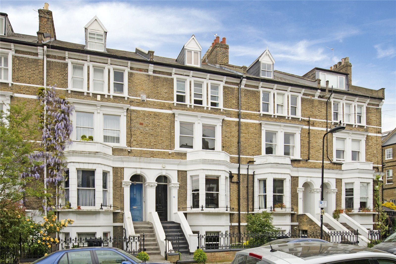 Flat Montpelier Grove in Greater London