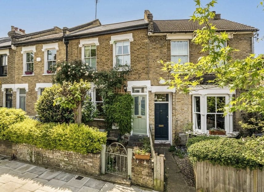 House Cornflower Terrace in Greater London