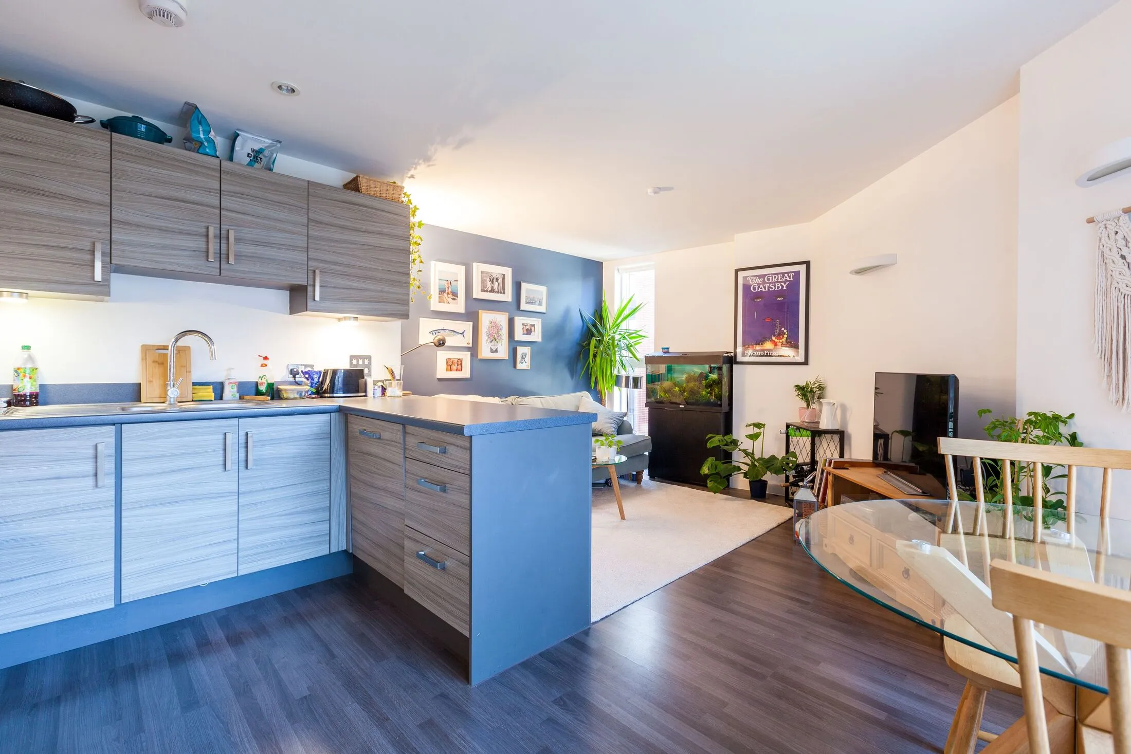 Flat Gee Street in Greater London