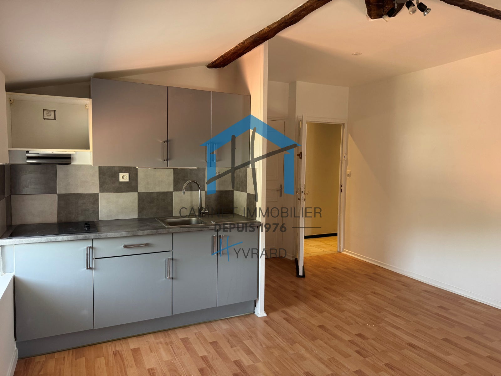 Appartement Place Neyrand-Thiollière à Lorette
