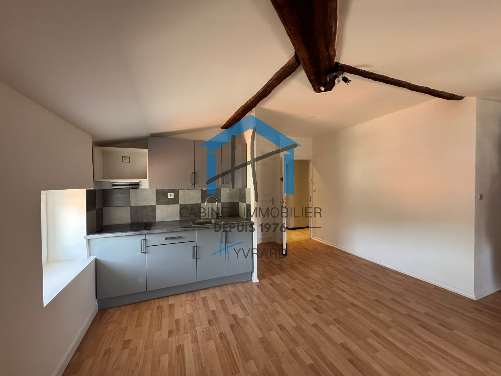Appartement Place Neyrand-Thiollière à Lorette