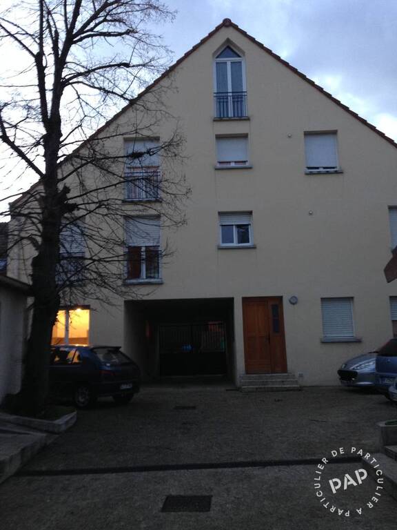 Flat Rue Jean Mermoz in Les Mureaux