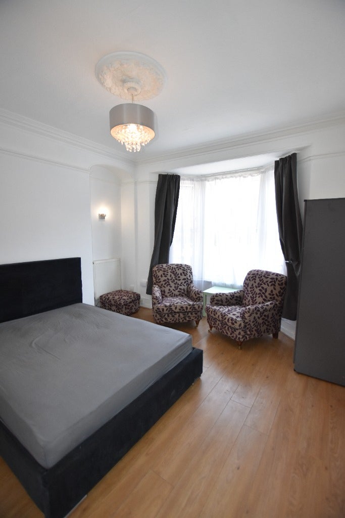 Room Eastfield Road in Peterborough
