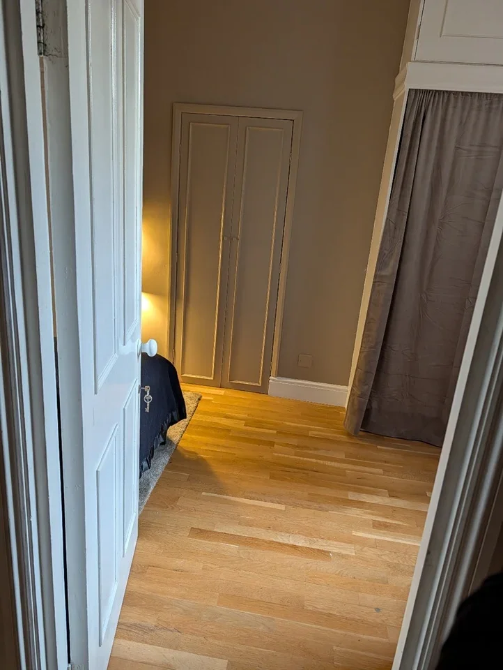 Room Avonmore Road in Greater London