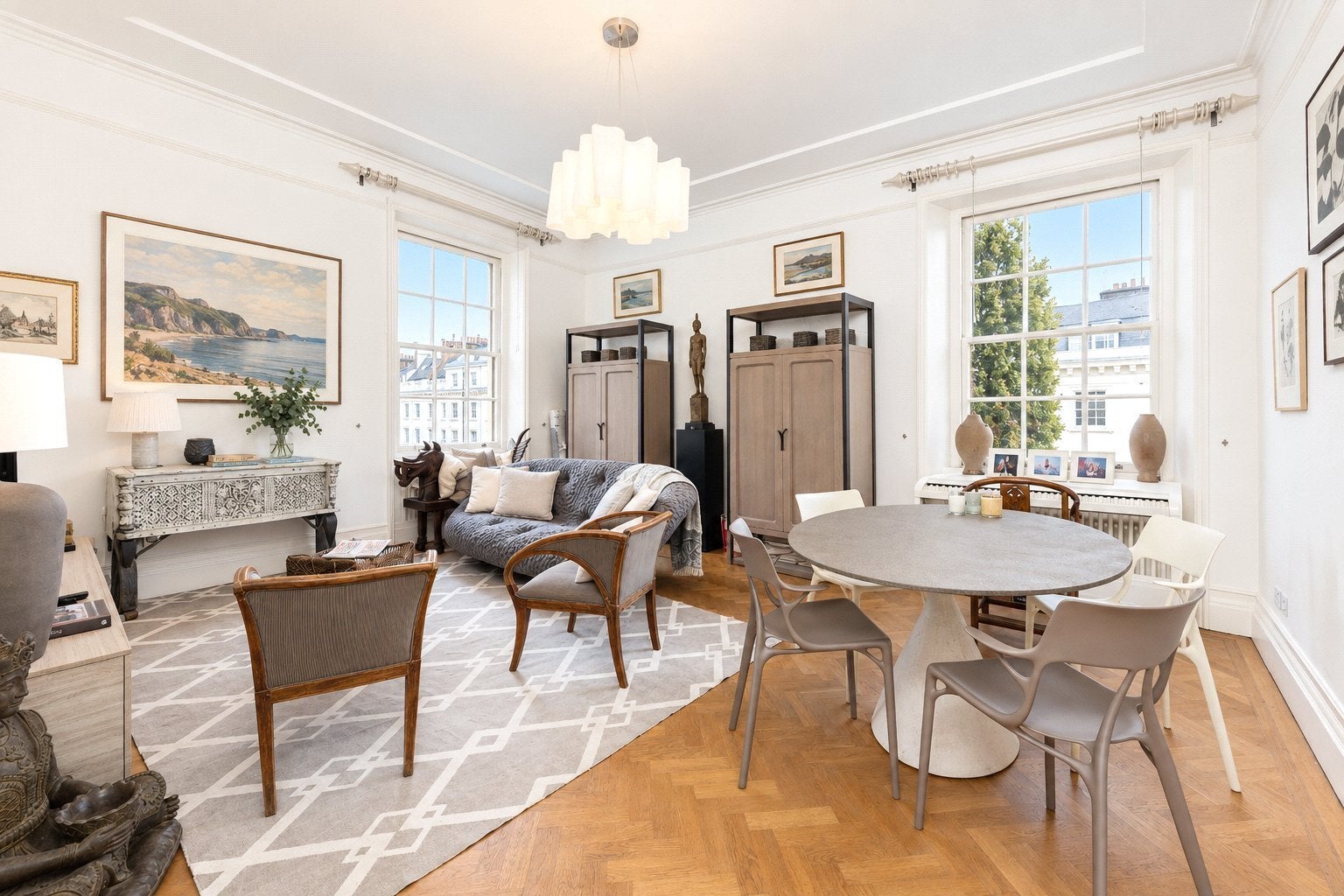 Flat Warwick Square in City of Westminster