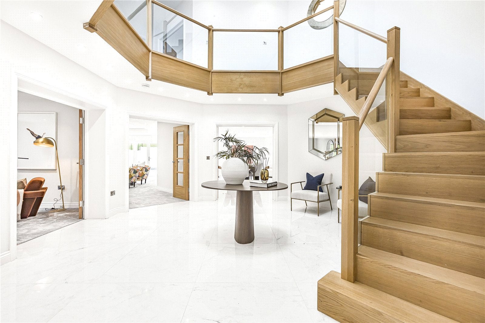 House Heathbourne Road in Hertsmere