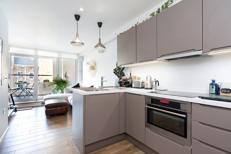 Flat Baynes Street in Greater London