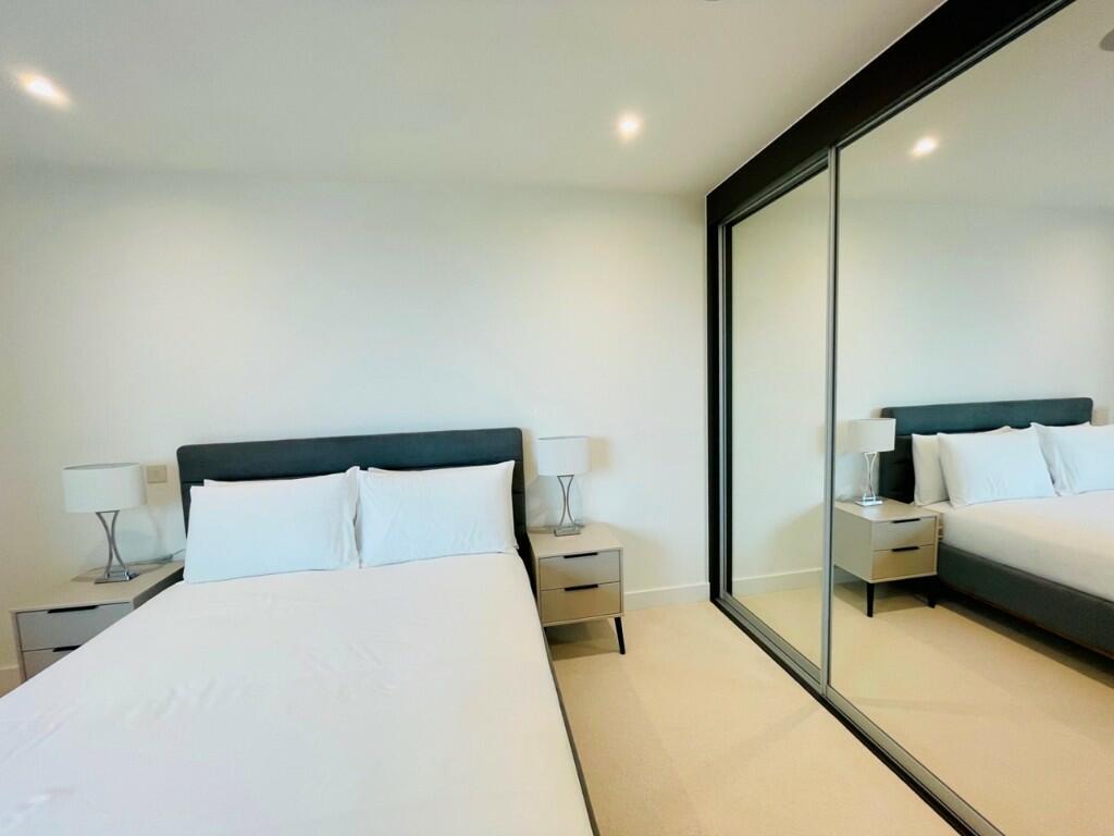 Flat New Tannery Way in Greater London