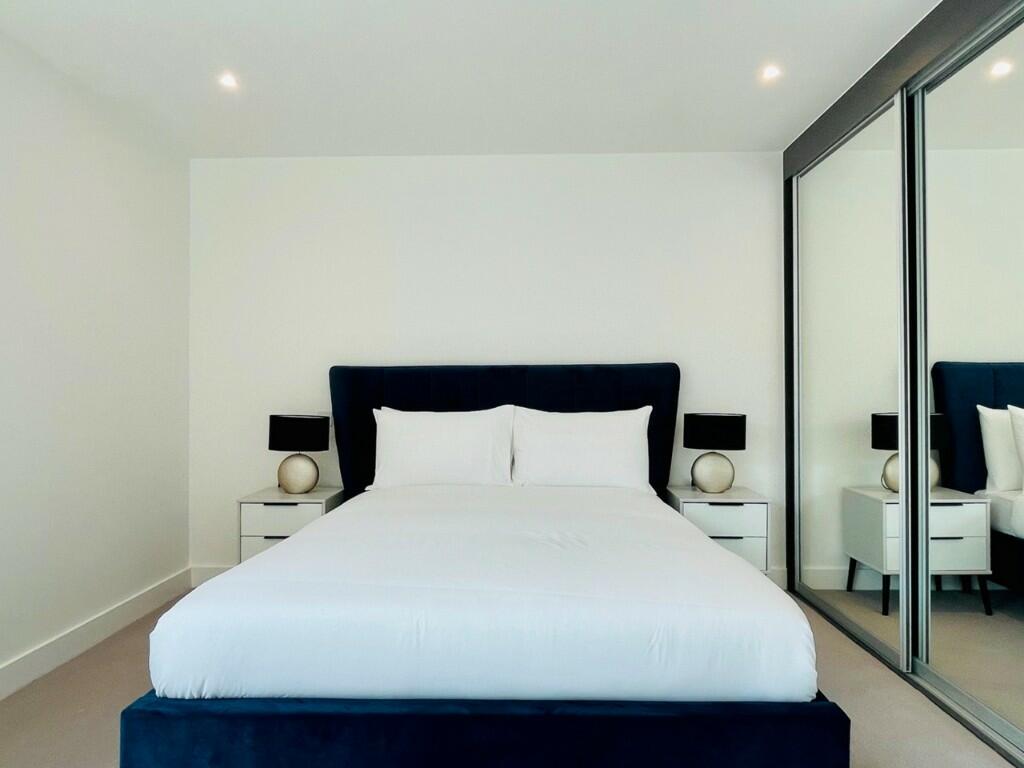 Flat New Tannery Way in Greater London