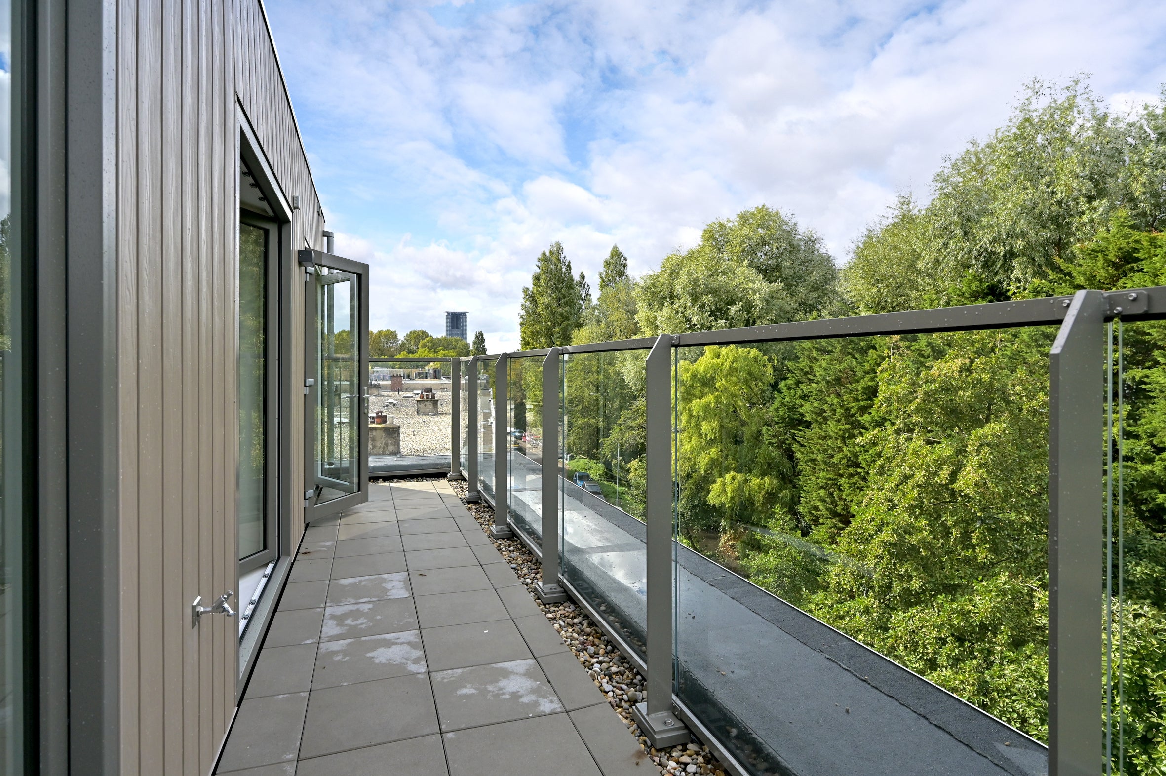 Appartement te huur: van Alphenstraat 62T, Voorburg