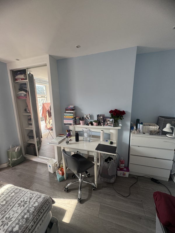 Room Kildare Road in Greater London