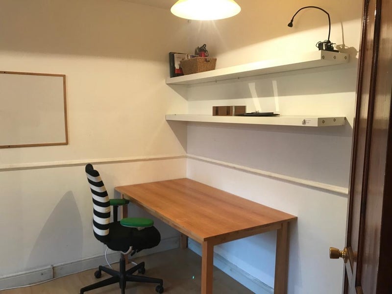 Room Spring Walk in Greater London