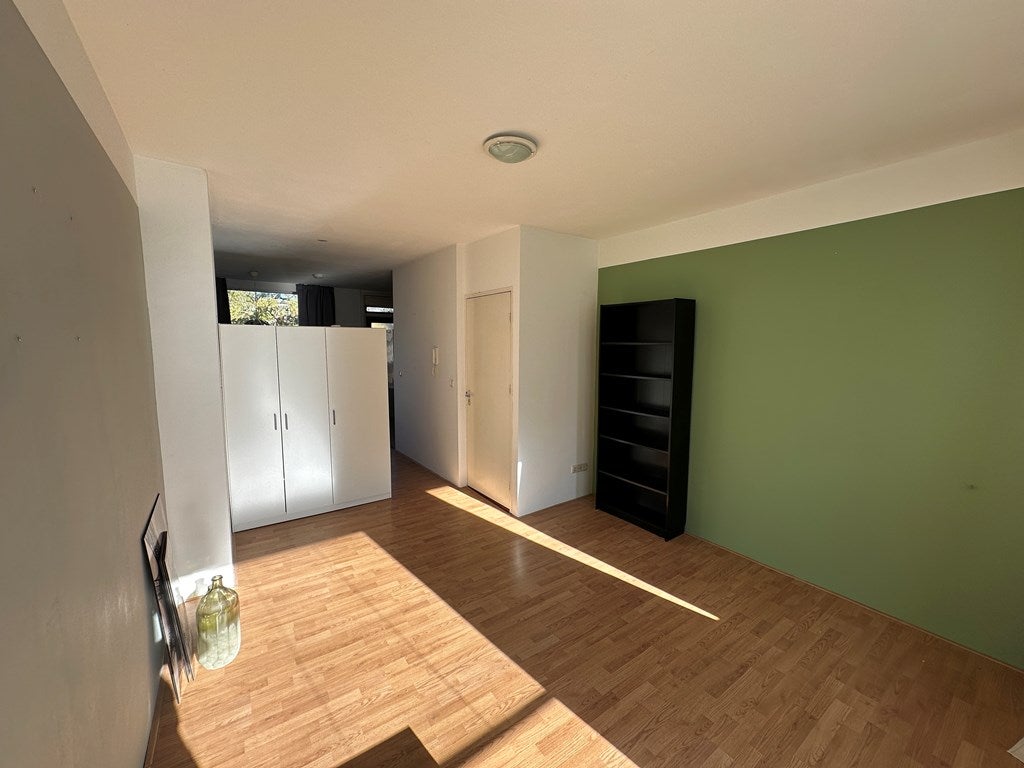 Kamer Van der Doesstraat 2