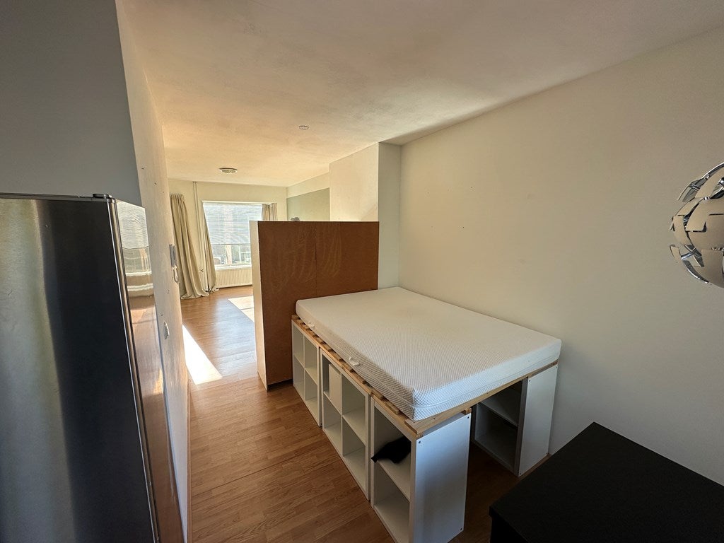 Kamer Van der Doesstraat 4