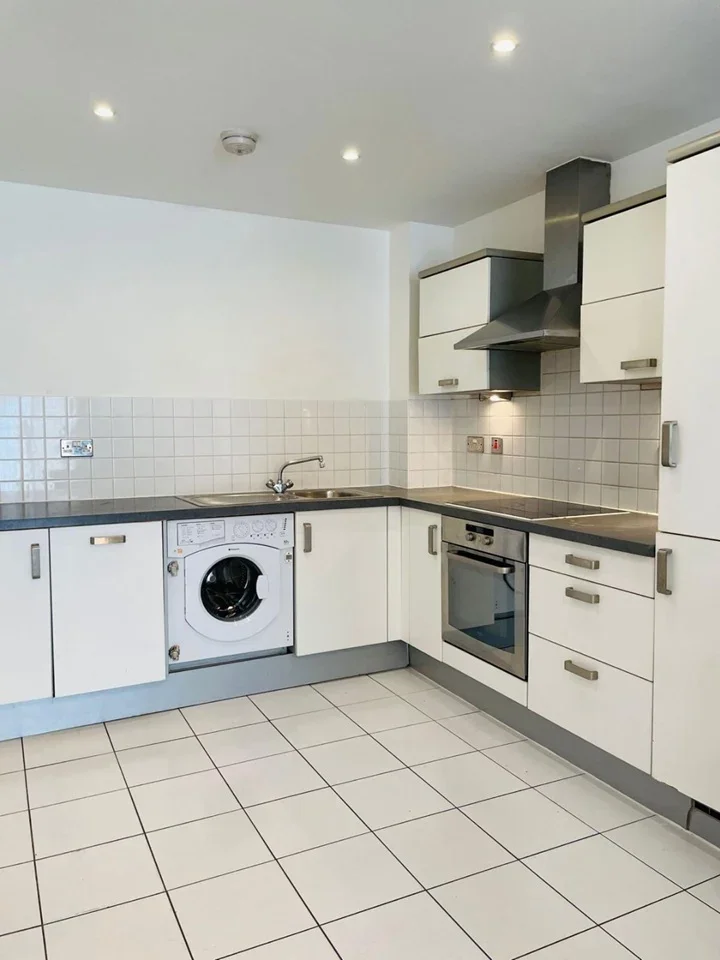 Flat Alexandra Road in Greater London