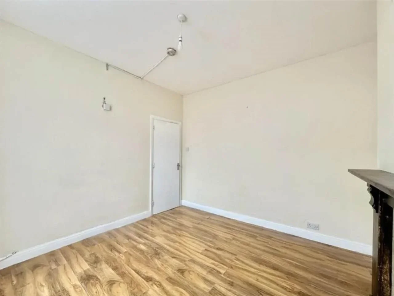 Flat Woodlands Road in Greater London