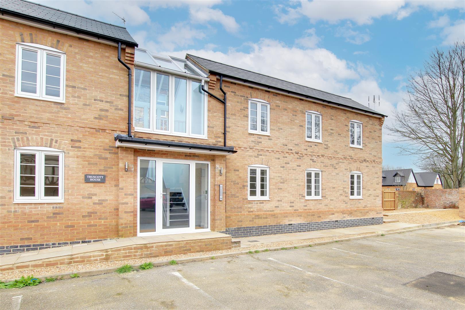 Flat Bloomfield Place in Huntingdonshire