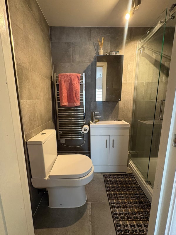 Room McNeil Road in Greater London