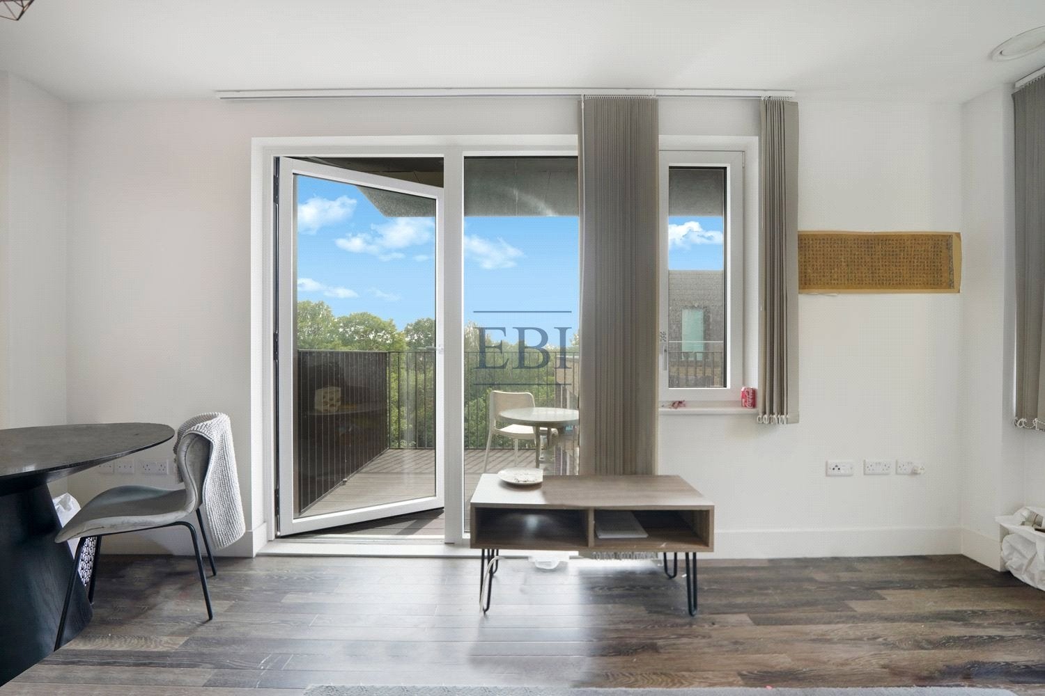 Flat Moulding Lane in Greater London