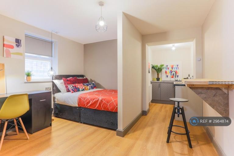 Room Borough Road in Middlesbrough