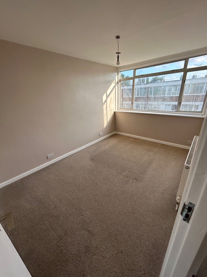 Flat Swanwick Close in Greater London