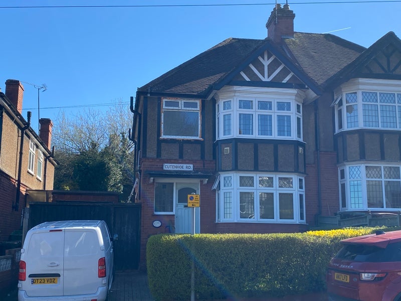 House Cutenhoe Road in Luton