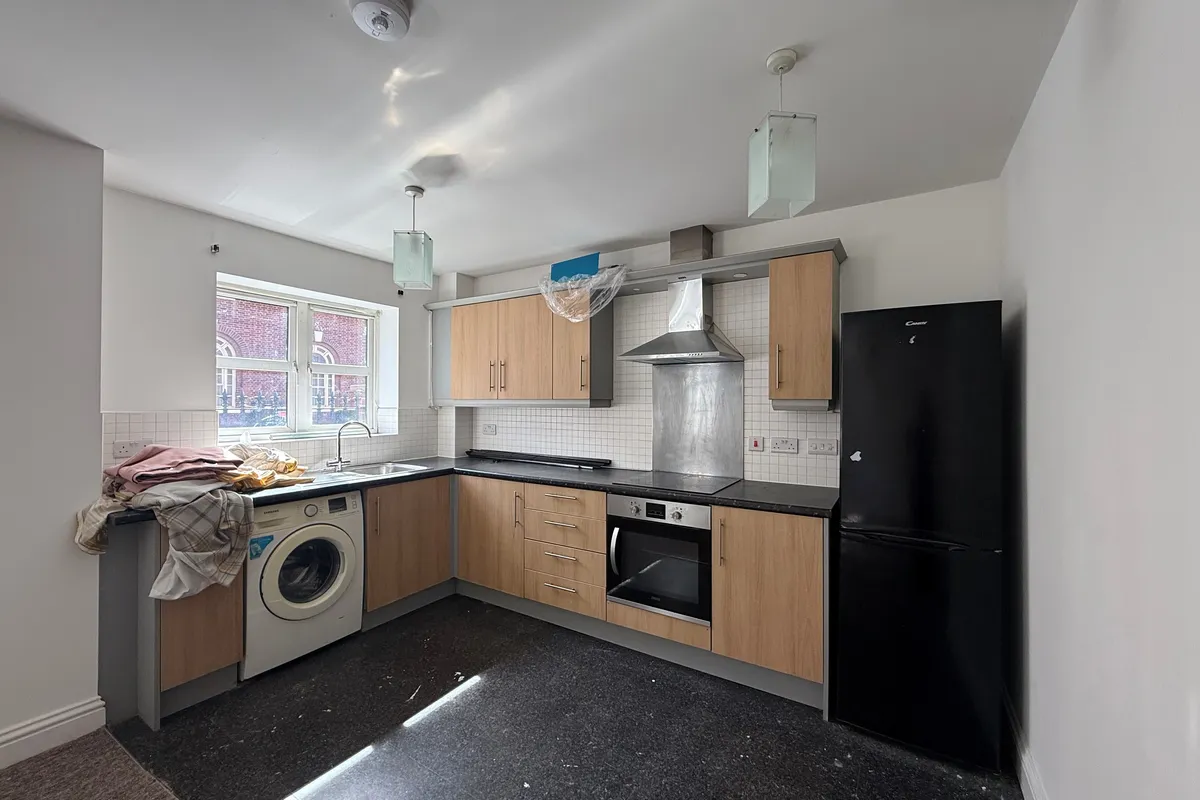 Flat Manor Gardens Close in Charnwood