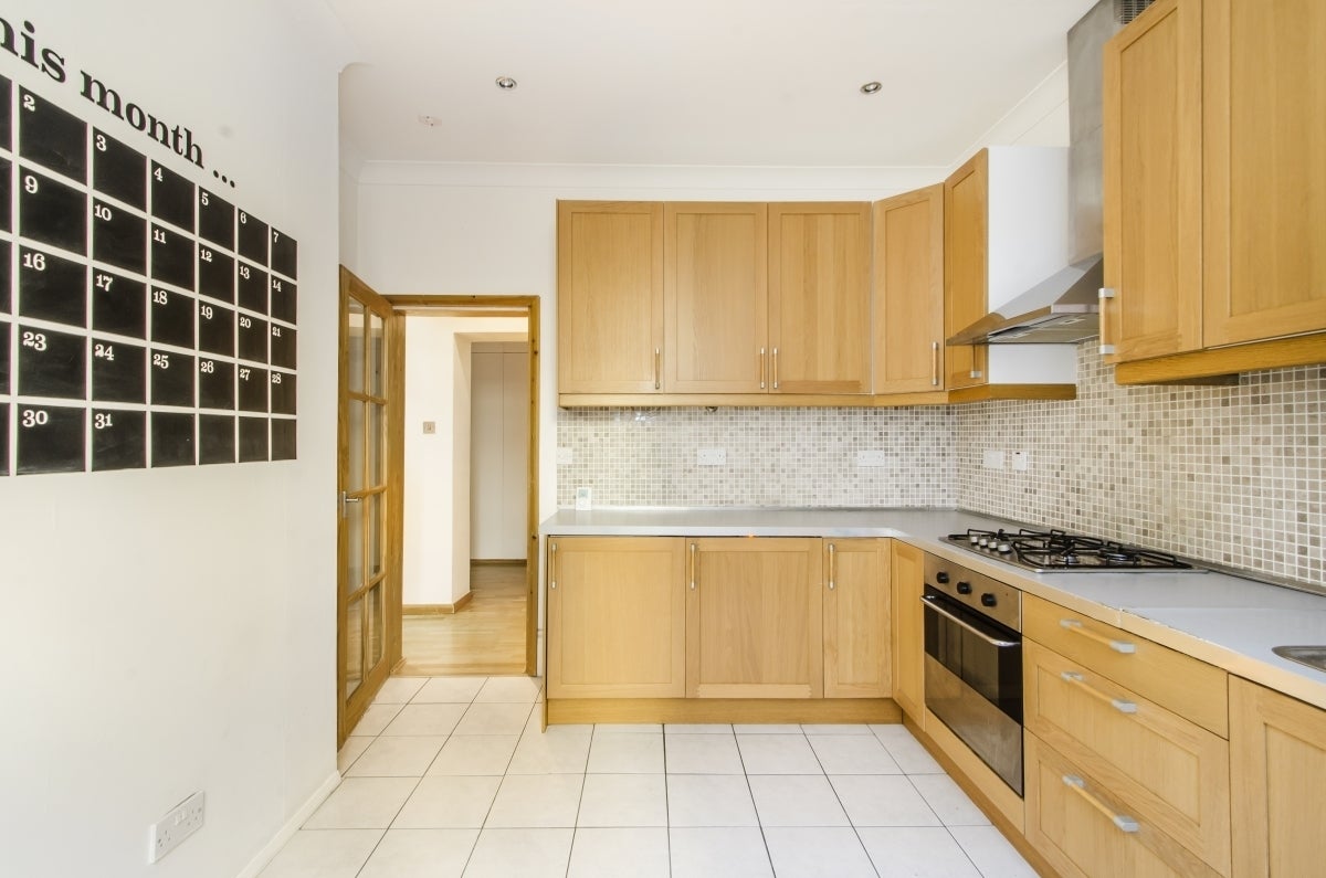 Flat Balham High Road in Greater London