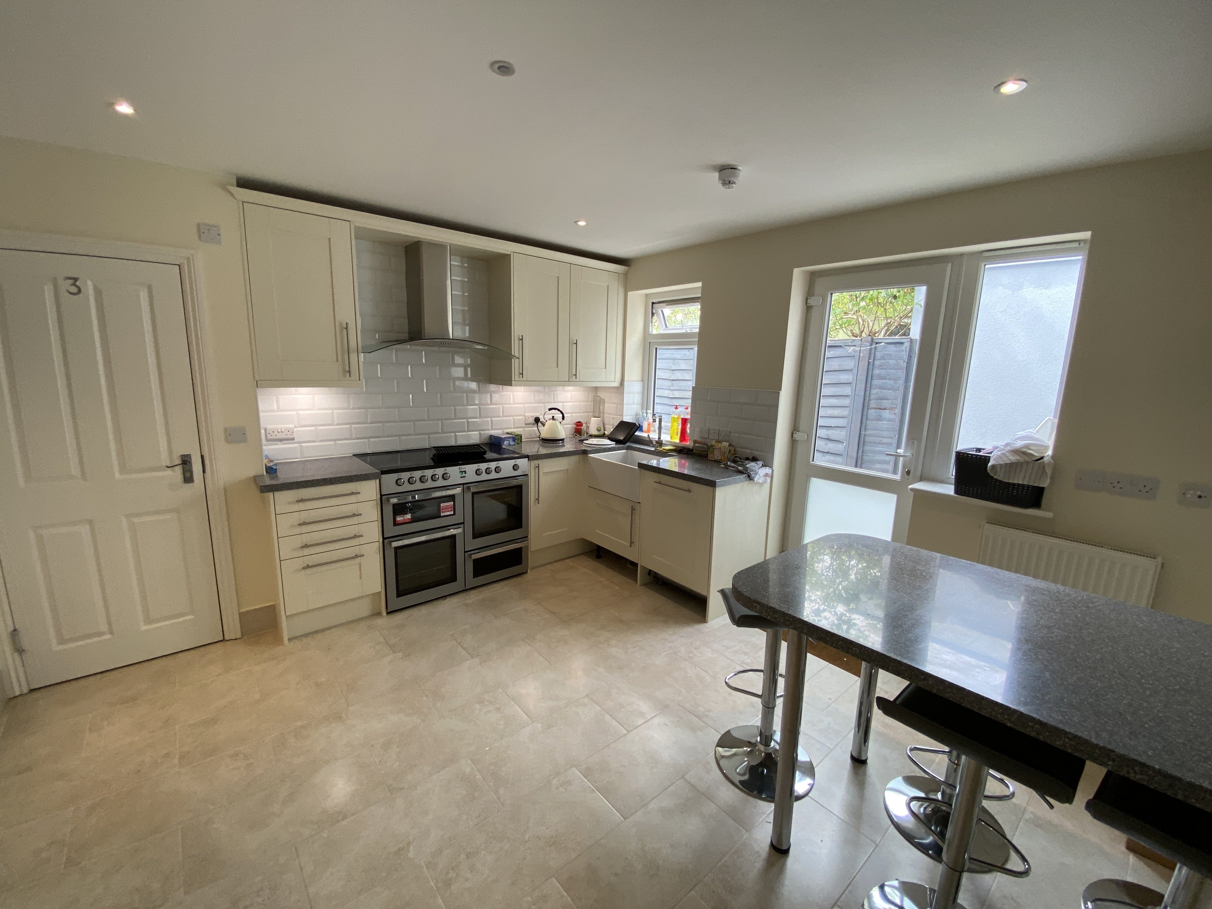 Room Redcliffe Street in Swindon