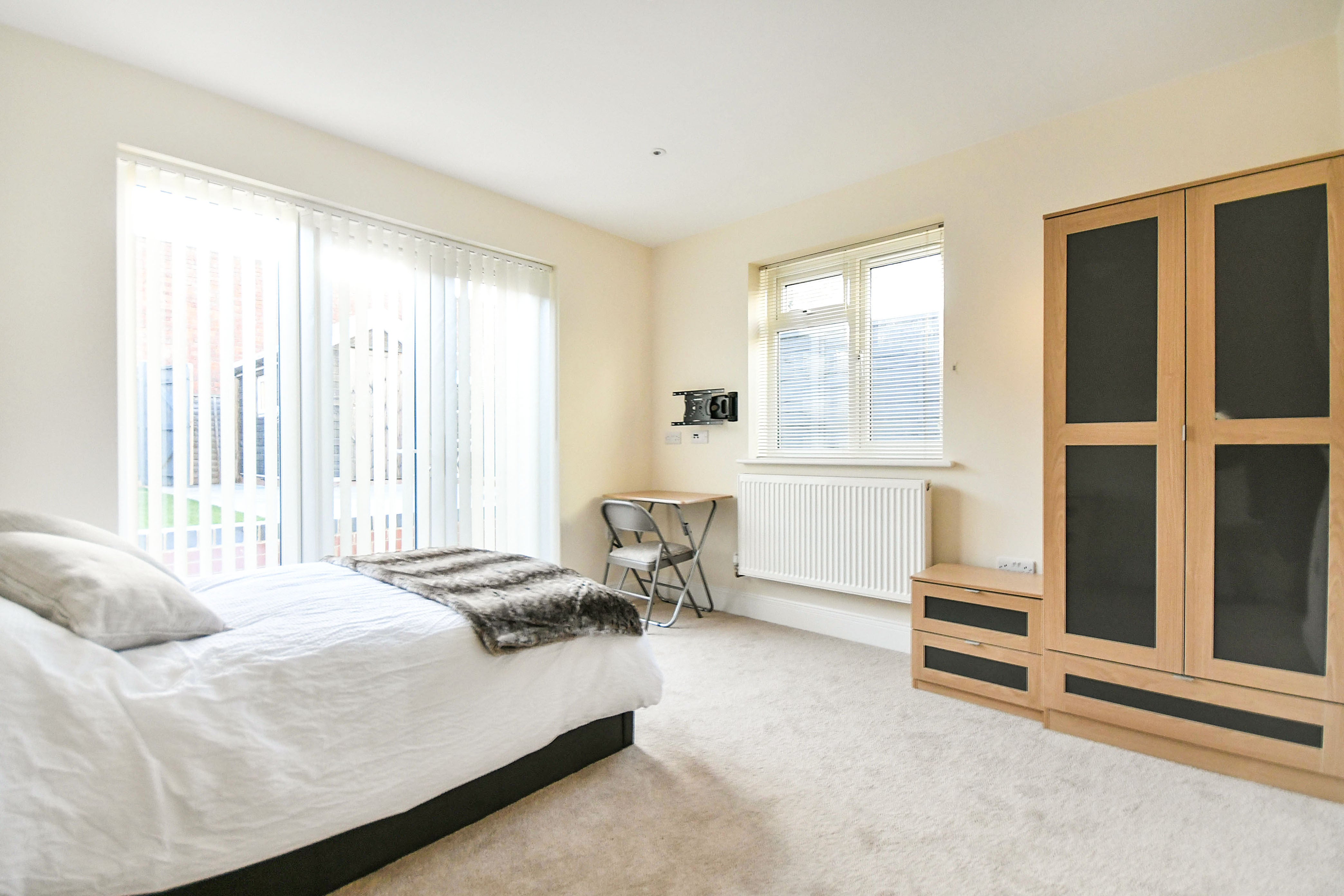 Room Redcliffe Street in Swindon