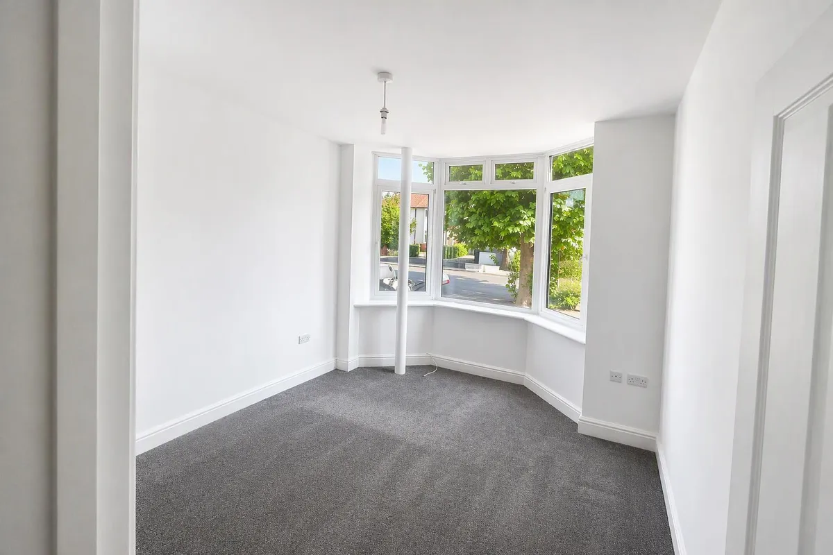 Flat Kingston Road in Greater London
