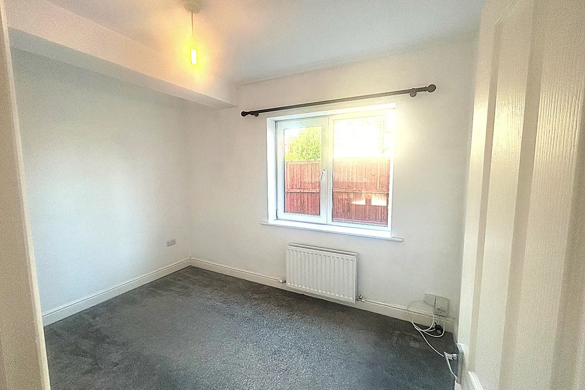 Flat Kingston Road in Greater London