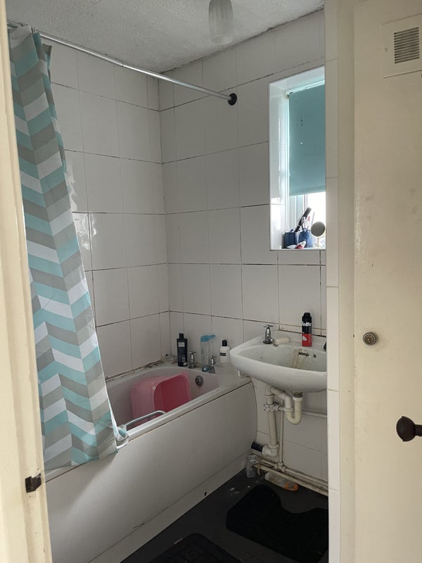 Room Hanover Road in Sandwell