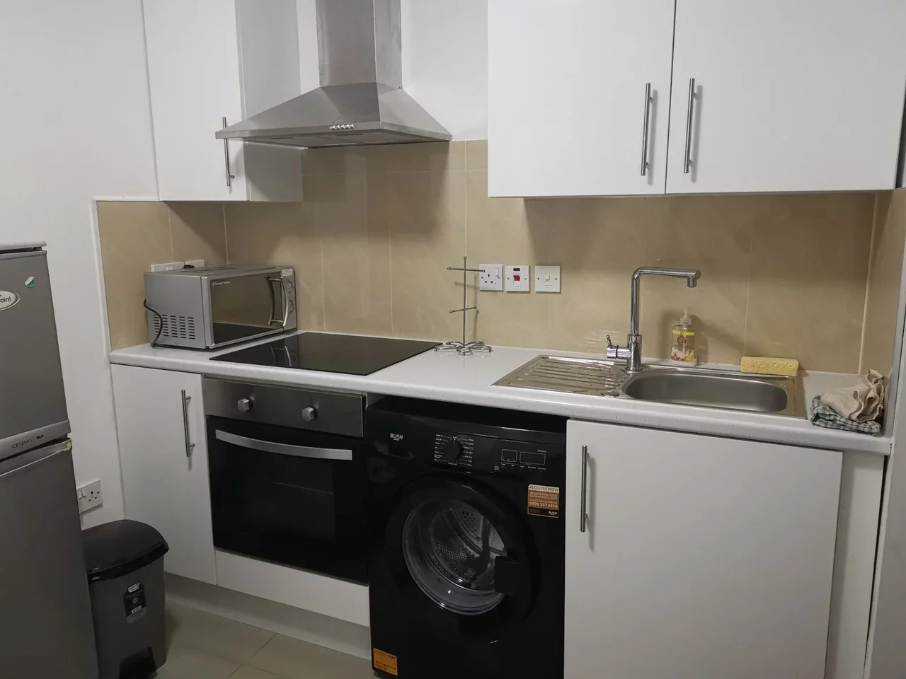 Flat Blake Avenue in Greater London