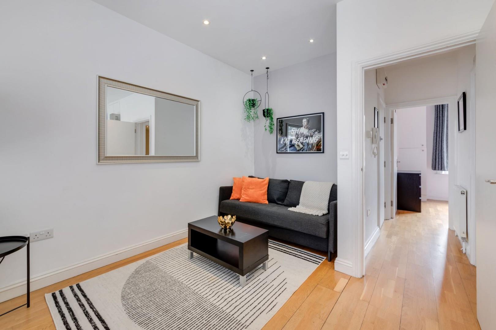 Flat Great Titchfield Street in City of Westminster