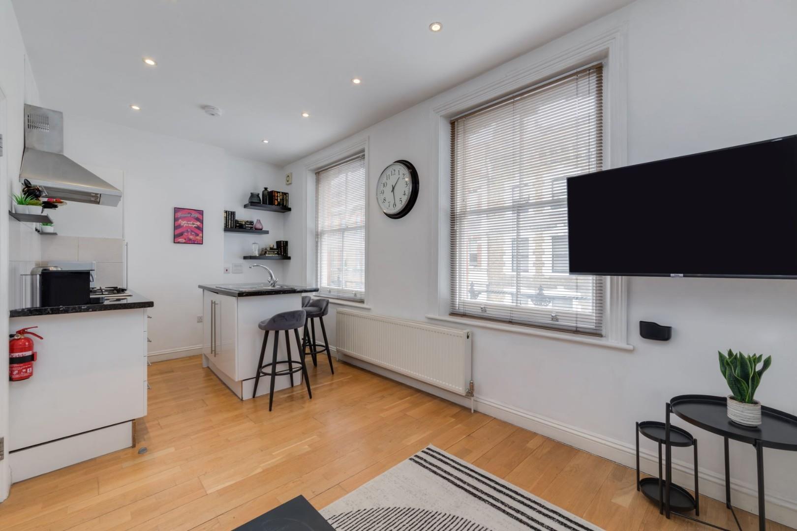 Flat Great Titchfield Street in City of Westminster
