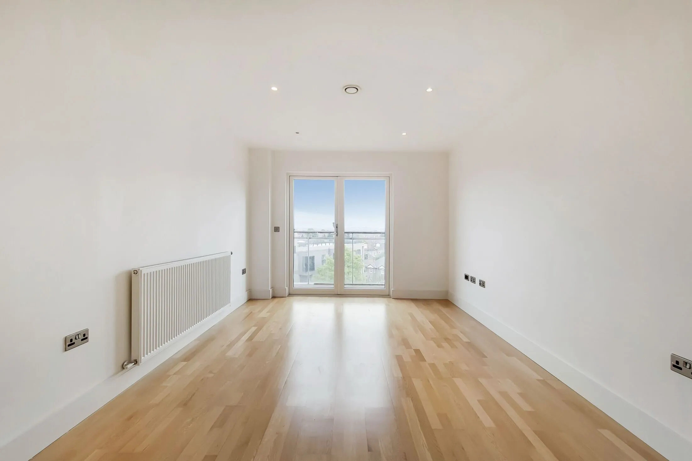 Flat Neptune Road in Greater London