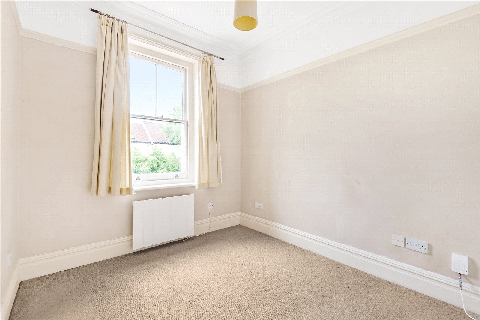 Flat Richmond Road in Greater London