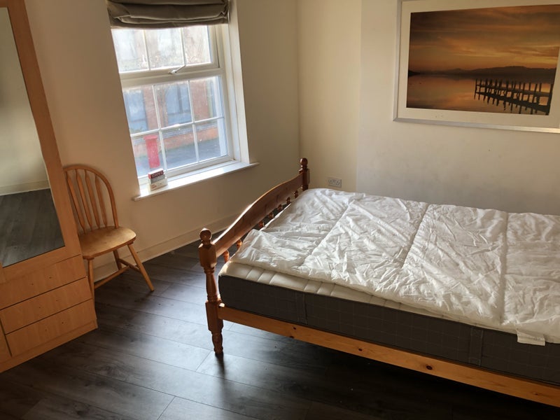 Room Victoria Road in Widnes