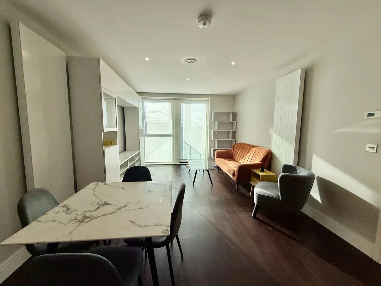 Flat Merrick Road in Greater London