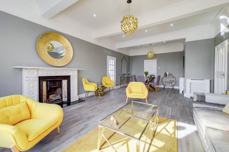 Room Netherhall Gardens in Greater London