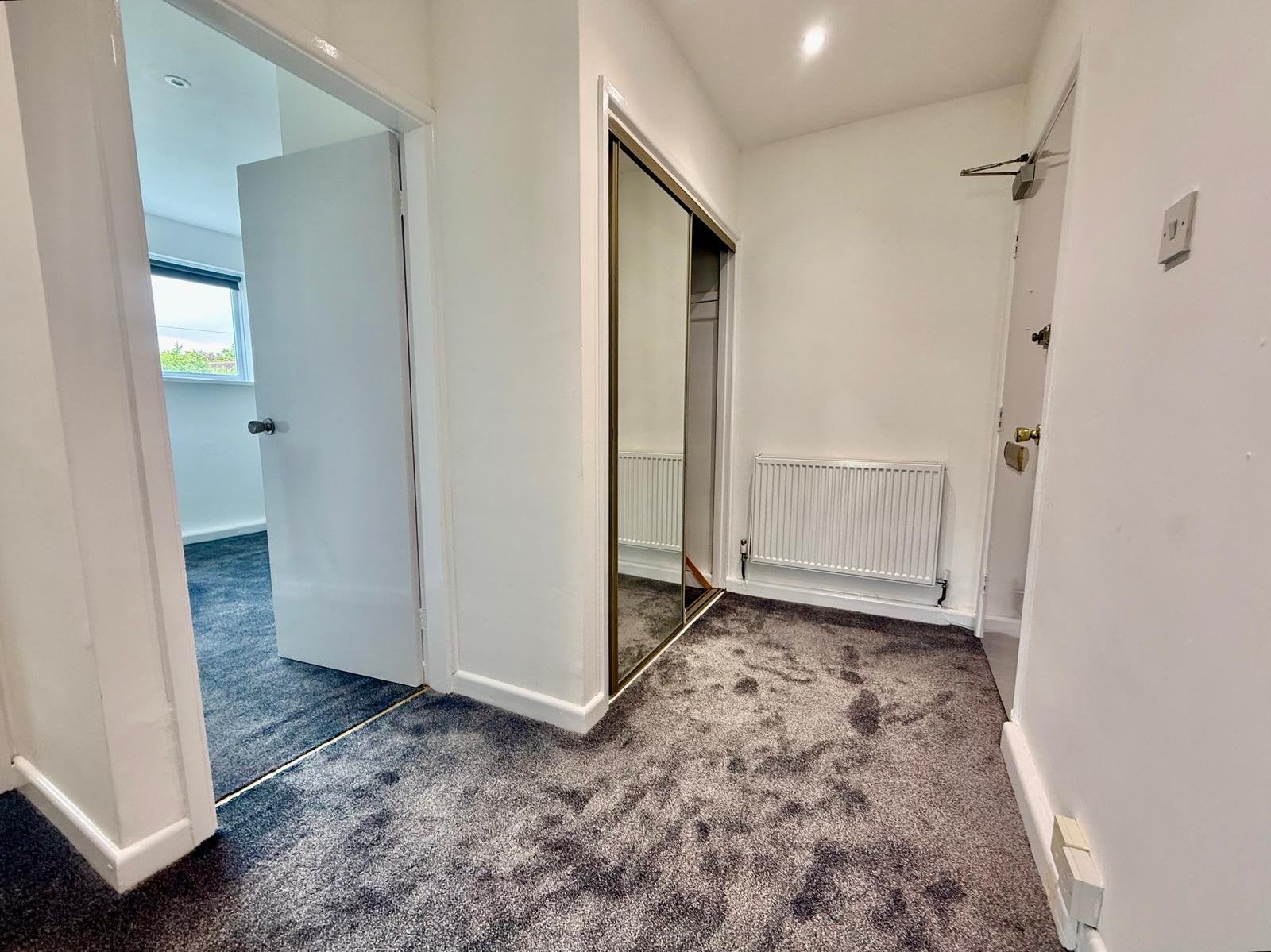 Flat Arncliffe Road in Leeds