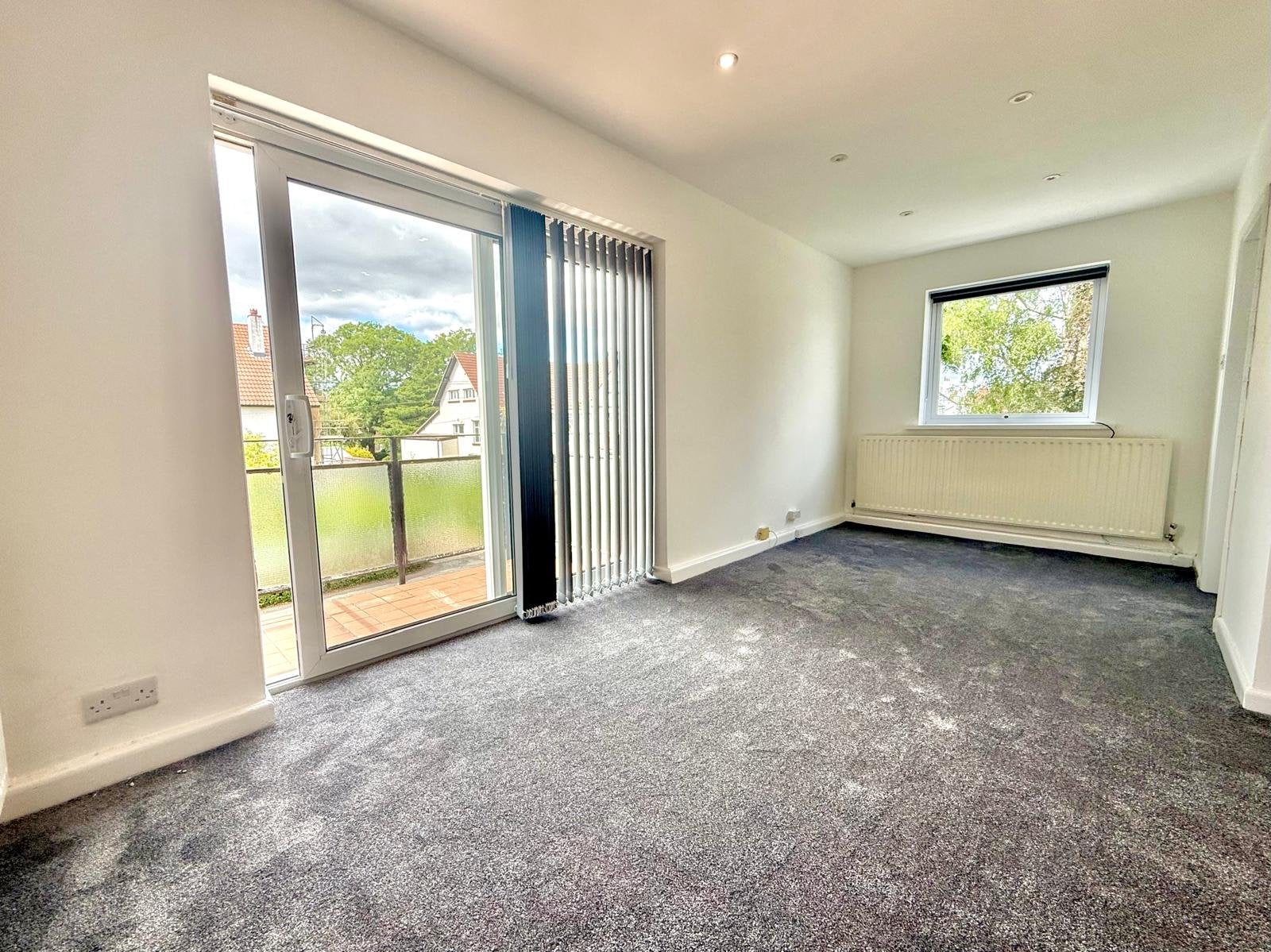 Flat Arncliffe Road in Leeds