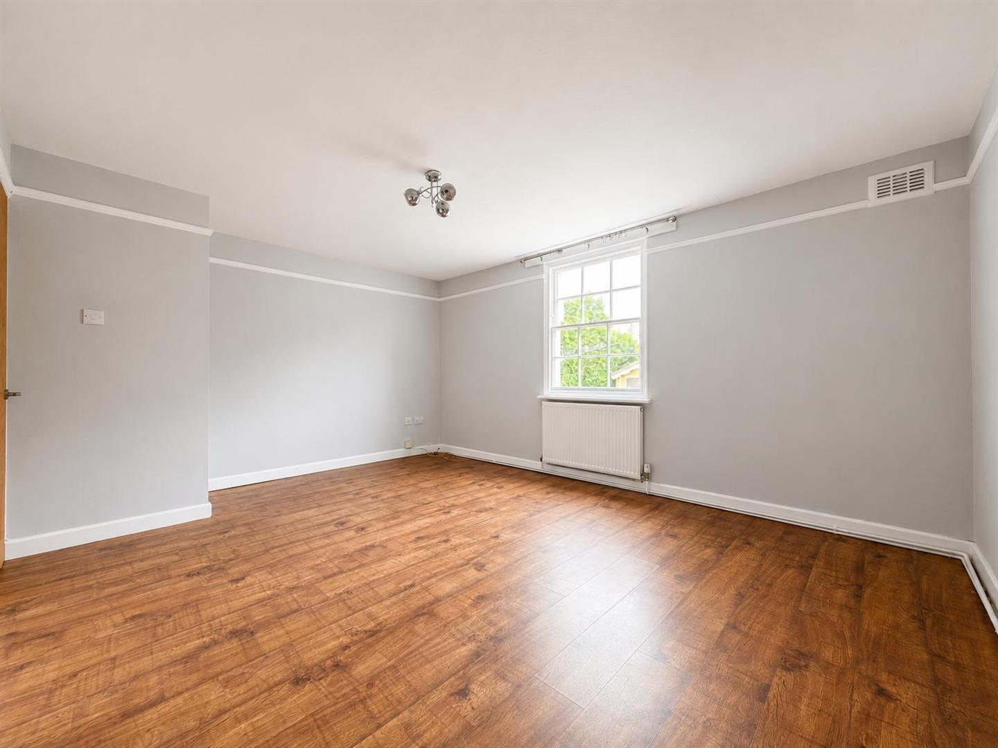Flat Leam Terrace in Royal Leamington Spa