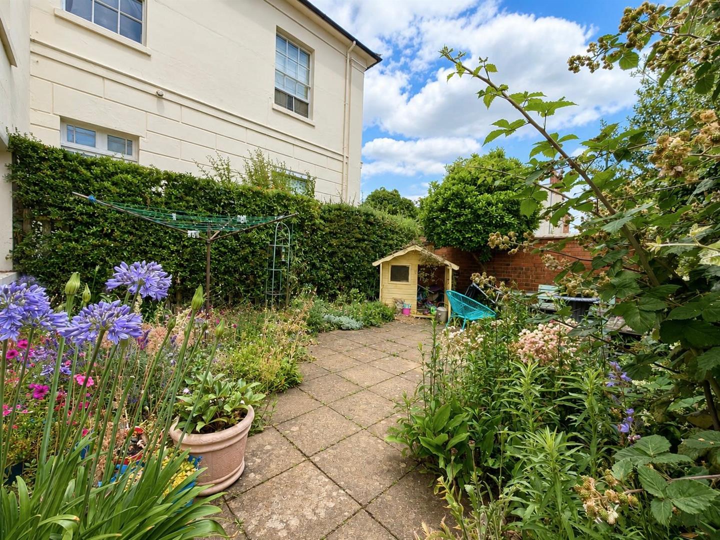 Flat Leam Terrace in Royal Leamington Spa