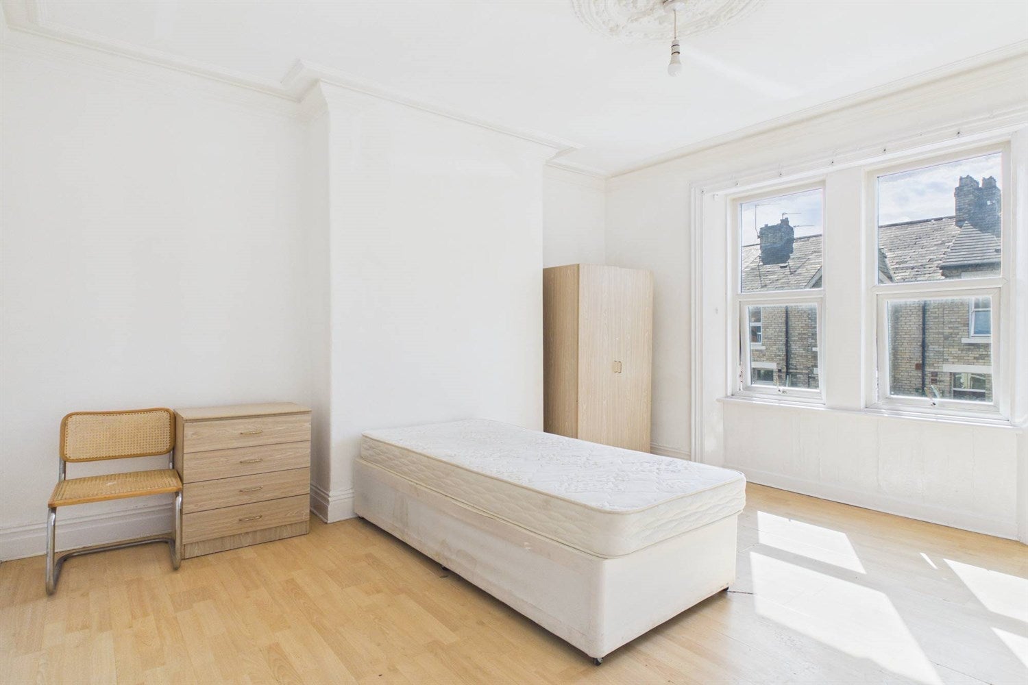 Flat Eighth Avenue in Newcastle upon Tyne